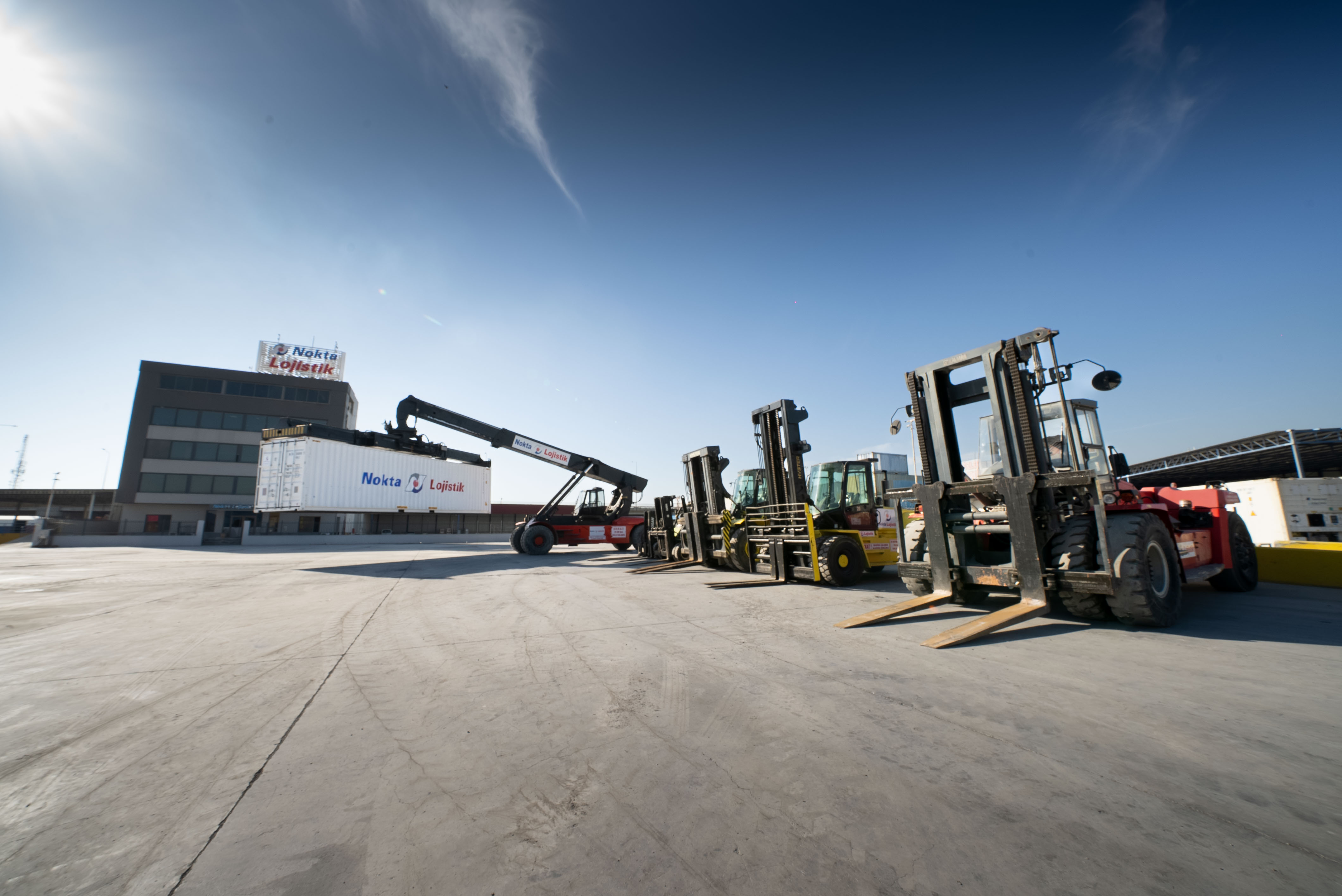 Container maintenance area
